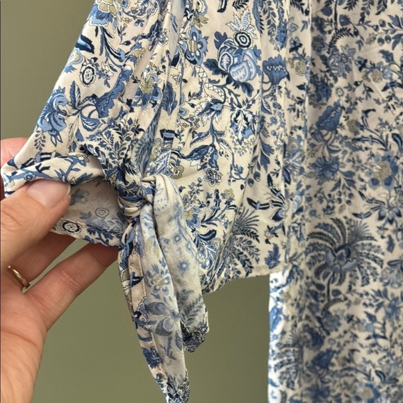 H&M Blue and White Midi Dress with Bateau Neckline - Picture 4 of 11